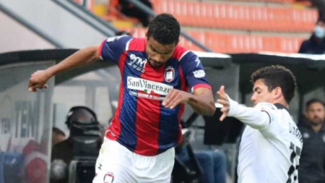 Il Crotone perde anche contro lo Spezia.
