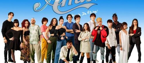 Amici 20: Enula è fuori dal talent, Carolyn Smith commenta la sfida tra Serena e Martina