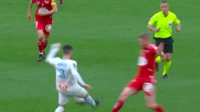 Le coup de gueule d'Alvaro Gonzalez contre l'arbitrage - Photo capture d'&eacute;cran vid&eacute;o Twitter