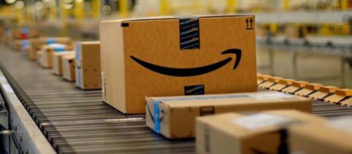 Amazon ricerca magazzinieri per i centri logistici.