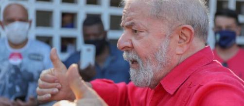 Bolsonaro perderia para Lula em segundo turno das eleições 2022 (Arquivo Blasting News)