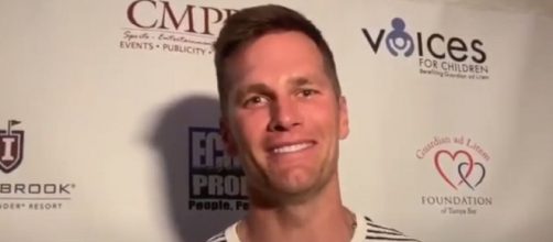 Brady attended the Bruce Arians’ Family Foundation gala on Sunday (Image source: Starr Cards/YouTube)
