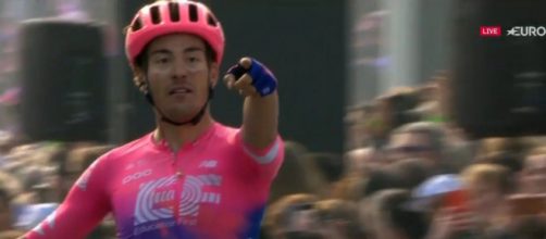 Alberto Bettiol vittorioso al Giro delle Fiandre 2019.