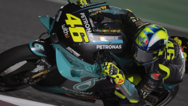 MotoGp, Gp Doha, Valentino Rossi in sella alla Yamaha M1.