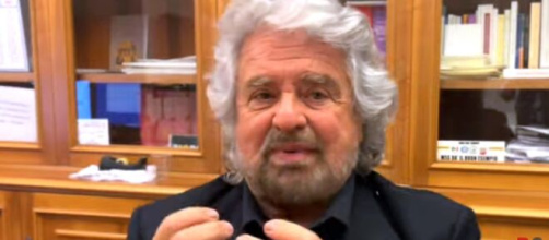 Beppe Grillo difende il figlio Ciro.