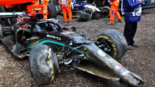 Image des deux voitures après le crash - Source : Capture d'écran