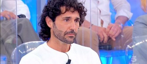 U&D, Luca nella bufera per dei commenti social su Angela, Gianni Sperti: 'Fai finta di non capire'.