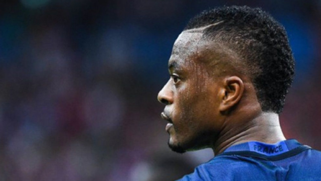 L’ancien joueur de Manchester United et des Bleus, Patrice Evra, a lancé une pique au monde du foot (Credit : Instagram Patrice Evra)