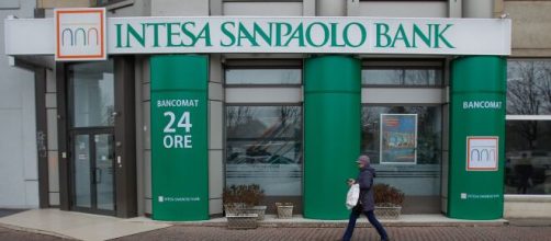 Assunzioni Intesa San Paolo per laureati e diplomati.