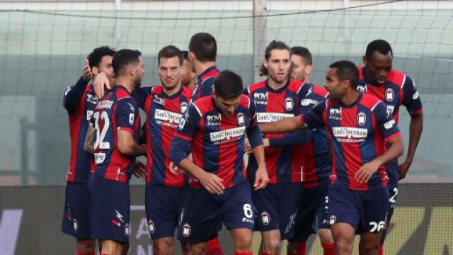Crotone e Parma si affrontano per l'orgoglio al "Tardini".