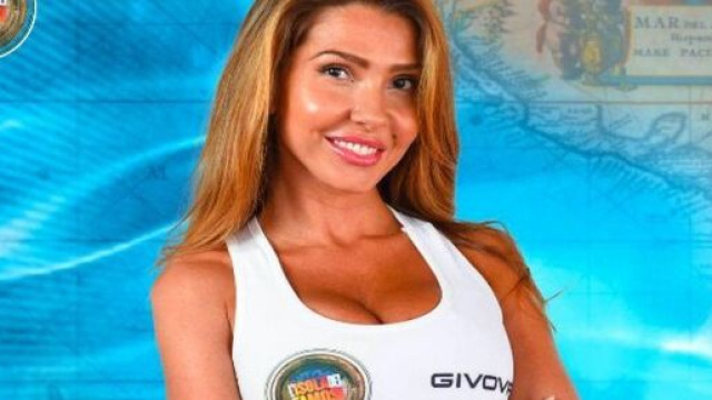 Isola, Manuela Ferrera su Awed: 'Mi piace perch&eacute; &egrave; una persona spontanea'.