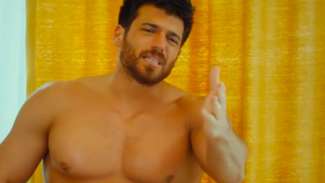 Mediaset ufficializza Mr Wrong su Canale 5, ma &egrave; ancora ignota la data del debutto.