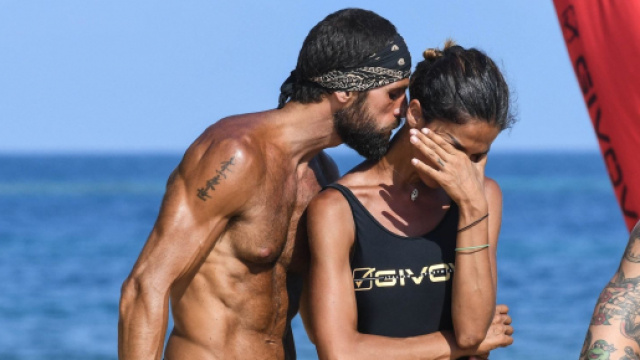 Isola dei Famosi, Francesca Lodo in lacrime per il rifiuto di Gilles di partecipare alla prova del bacio.