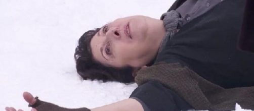 Una Vita: il corpo di Ursula Dicenta viene ritrovato sulla neve.
