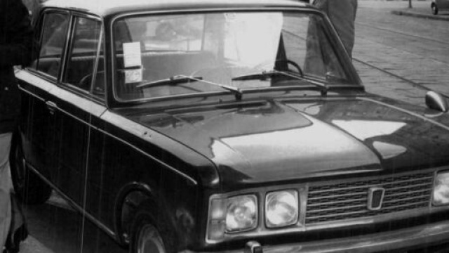 Il 17 maggio 1972 a Milano viene ucciso dai terroristi il commissario di polizia Luigi Calabresi.