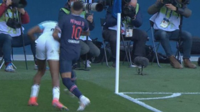 Le carton rouge de Neymar - Photo capture d'écran vidéo Canal