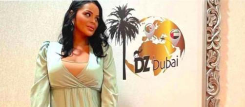 Sarah Fraisou a fait une apparition remarquée dans la toute première télé-réalité algérienne tournée ce moment à Dubaï - Source : Instagram