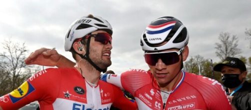 Kasper Asgreen e Mathieu Van der Poel al Giro delle Fiandre