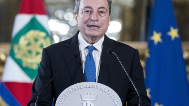 Covid, nuovo decreto. Draghi: annuncia il pass fra regioni di diverso colore.