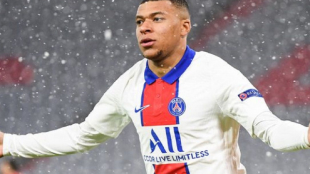 PSG : Kylian Mbappé fait déjà mieux que Zlatan en Ligue des champions (Credit Twitter : RMC Sport)