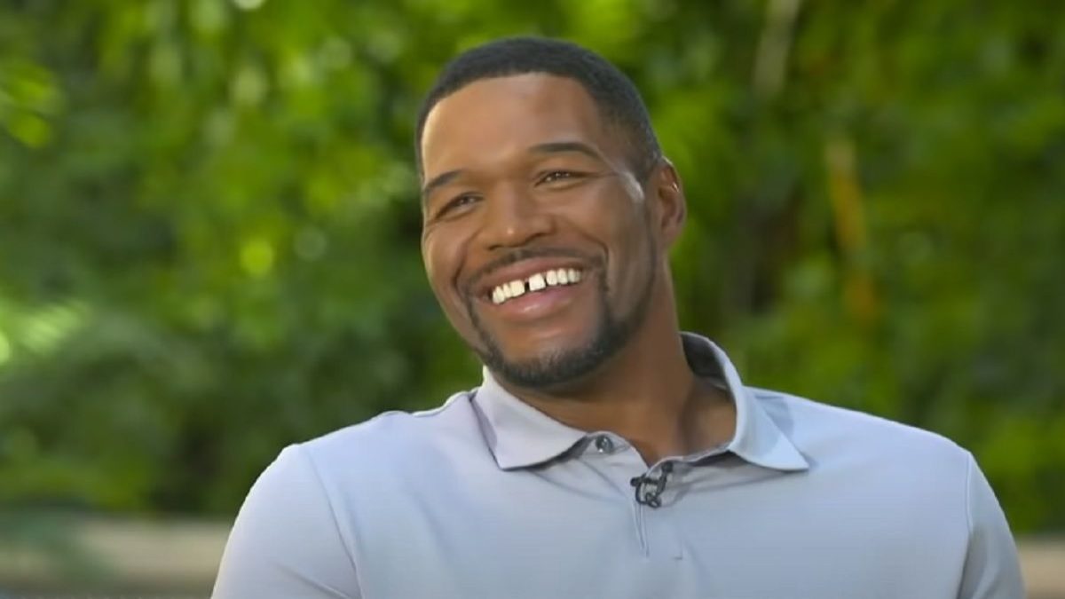 Michael Strahan Sends out a Stern Message While Defending Ex-Foe Tom Brady:  'Shut Your Mouth'