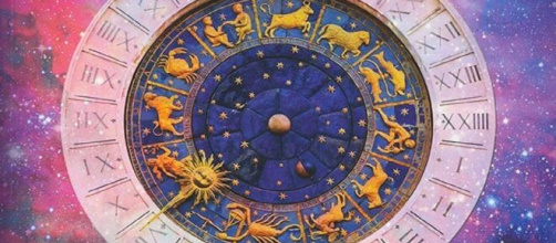 L'oroscopo del weekend 17-18 aprile: dolci emozioni per i nativi Gemelli e Pesci.