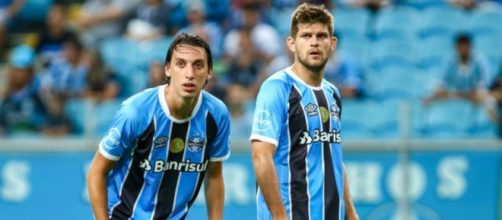 Grêmio vê dupla de zaga cada vez mais separada (Lucas Uebel/Grêmio FBPA)