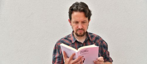 Pablo Iglesias y los innumerables 'tuits' sobre su corte de pelo (Captura de pantalla @lavozdegalicia)