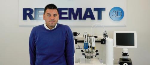 José Manuel Baena, fundador y CEO de Regemat 3D, la única empresa española de bioimpresión que fabrica dispositivos adaptados (Foto: Regemat 3D)