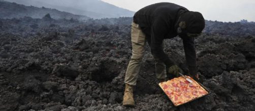 David haciendo pizzas en el Pacaya (@pizzapacayadedavid)