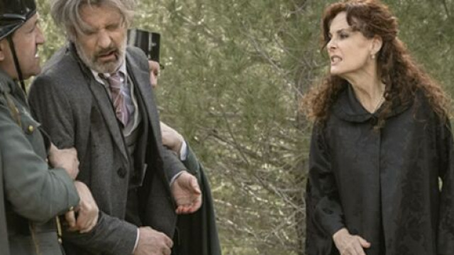 Il segreto, trame Spagna: Tomas fa arrestare Jean Pierre.