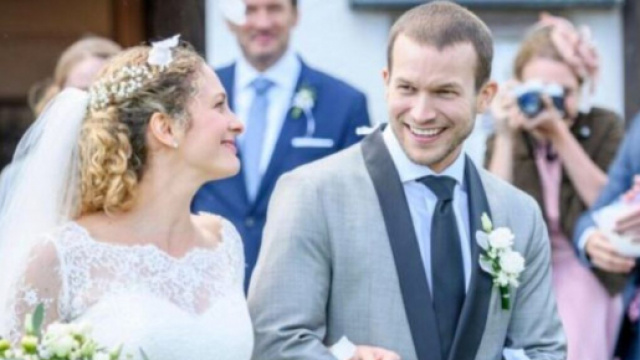 Tempesta d'amore: Tim e Franzi decidono di sposarsi.