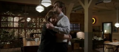 On 'The Good Doctor' Shaun and Lea release their shared grief at the close of 'Letting Go' (Image source: TVPromos/YouTube)