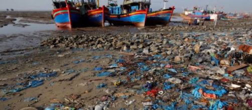 Plastic pollution crisis: how waste ends up in our oceans (Image source: Global News/YouTube)