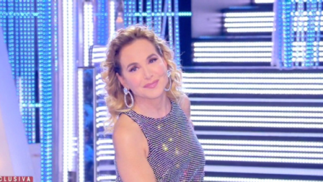 Barbara d'Urso avvistata in compagnia di Francesco Zangrillo: lei si dice single.