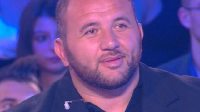 Mokhtar fait partie de la famille de l'émission de Cyril Hanouna - Source : Capture d'écran C8