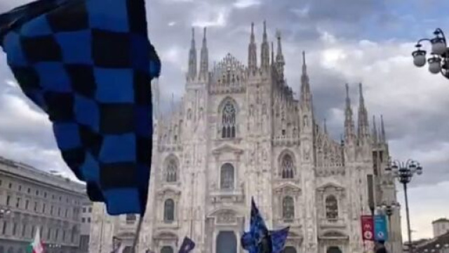 La ville de Milan aux couleurs de l'Inter, des milliers de supporters fêtent le titre (Source : Inter Milan Twitter officiel - capture)