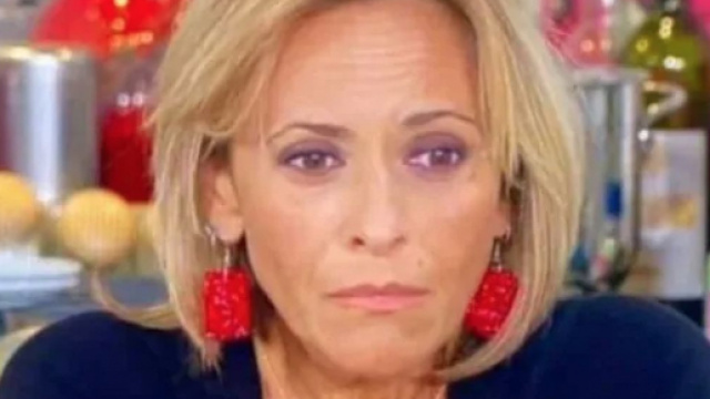 Upas, episodi al 4 giugno: Silvia vorrà ricevere più attenzioni da Michele.