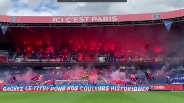 Les Parisiens ont re&ccedil;u un soutien fort de la part du Collectif Ultras Paris (Images du club du PSG et du CUP - capture)