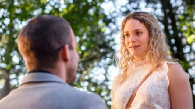 Tempesta d'amore, trame tedesche: Tim chiede a Franzi di sposarlo e lei risponde di 'si'.