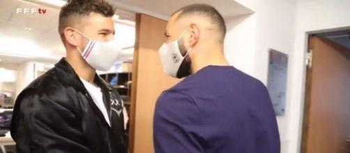 La rencontre entre Lucas Hernandez et Karim Benzema - Crédit Photo: capture vidéo FFF TV