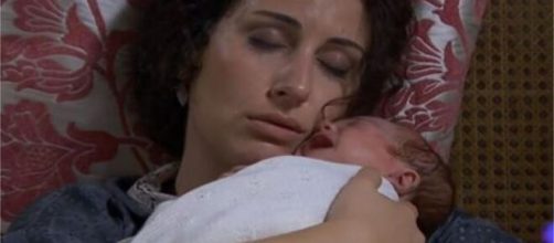 Una vita, trame spagnole: Jacinto assiste Lolita nel parto, Antonito diventa papà.