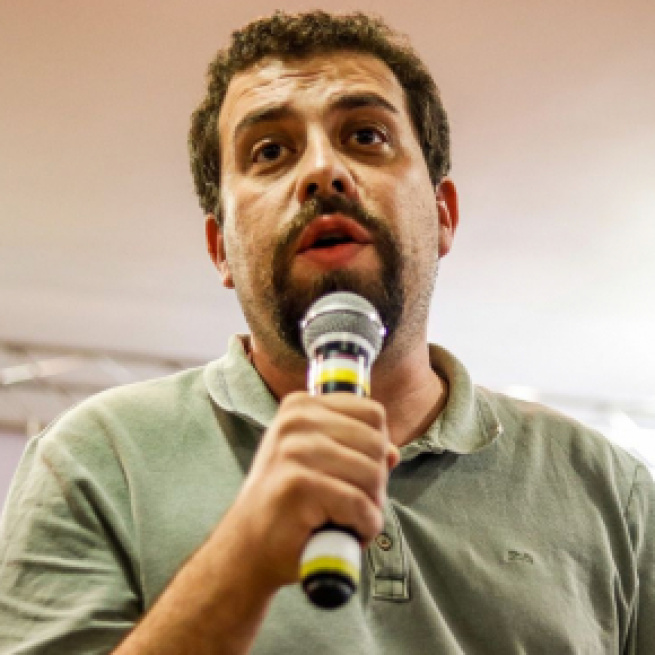 Para Guilherme Boulos (PSOL), já está clara incompetência de Bolsonaro no combate à pandemia (Divulgação/PSOL)