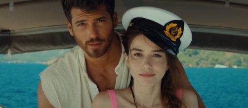 Mr Wrong, Ozge Gurel parla di Can Yaman.