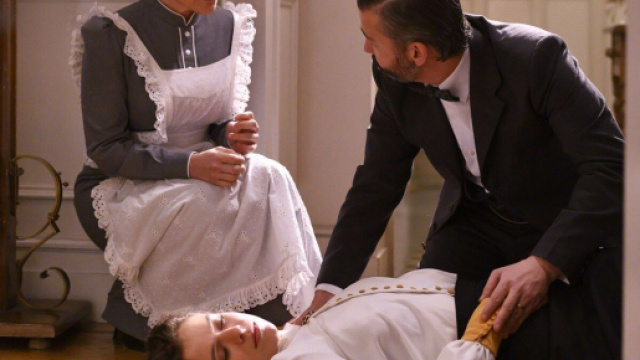 Una vita, anticipazioni spagnole: Genoveva rimane incosciente dopo la lettera di Santiago.