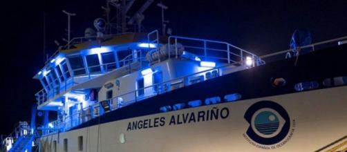 El buque oceanográfico llega a Tenerife para iniciar la búesqueda de Anna y Olivia (@rtve)