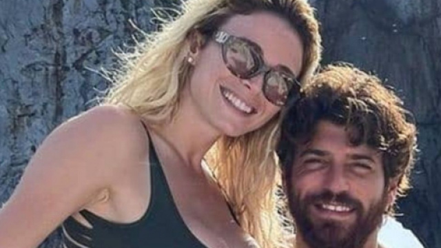 Can Yaman, retroscena di Paolone sulle vacanze in Costiera: 'Martellati di foto'.