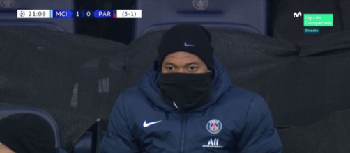 Kylian Mbappé dans les tribunes de Manchester City - Photo capture d'écran Twitter