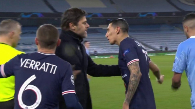 Di Maria furieux contre Fernandinho et l'arbitre du match. (capture vidéo RMC Sport).