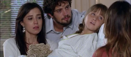 Júlia, Rodrigo, Júlia e Ana em 'A Vida da Gente' (Reprodução/Rede Globo)